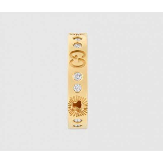 Icon series 18K gold star ring with diamonds