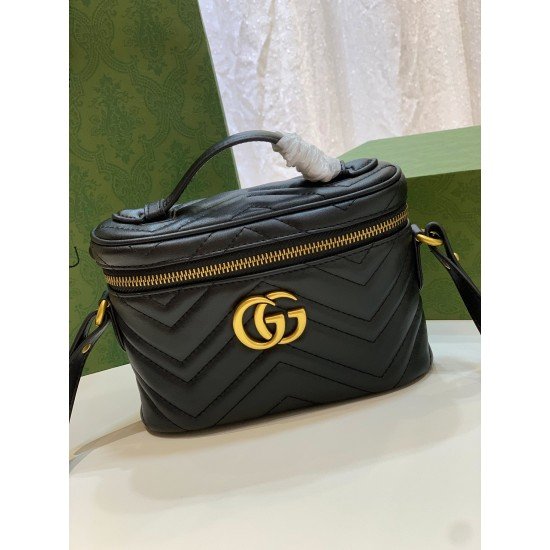 GG 672253 Marmont Makeup bag